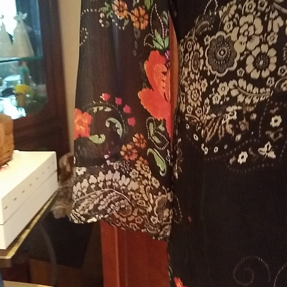 Blouse - Picture 3 of 5